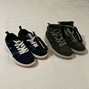 Lot of 2 Boys Airwalk sneakers size 13